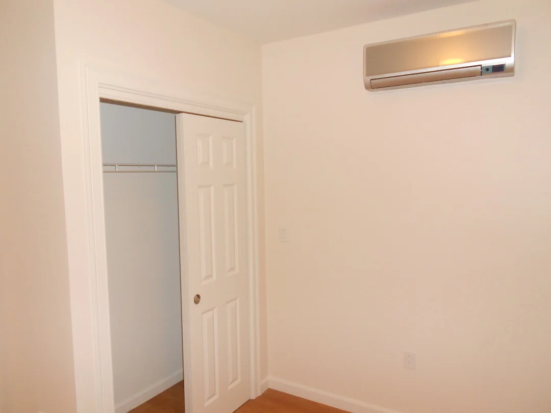 48 Burbank St, Fenway