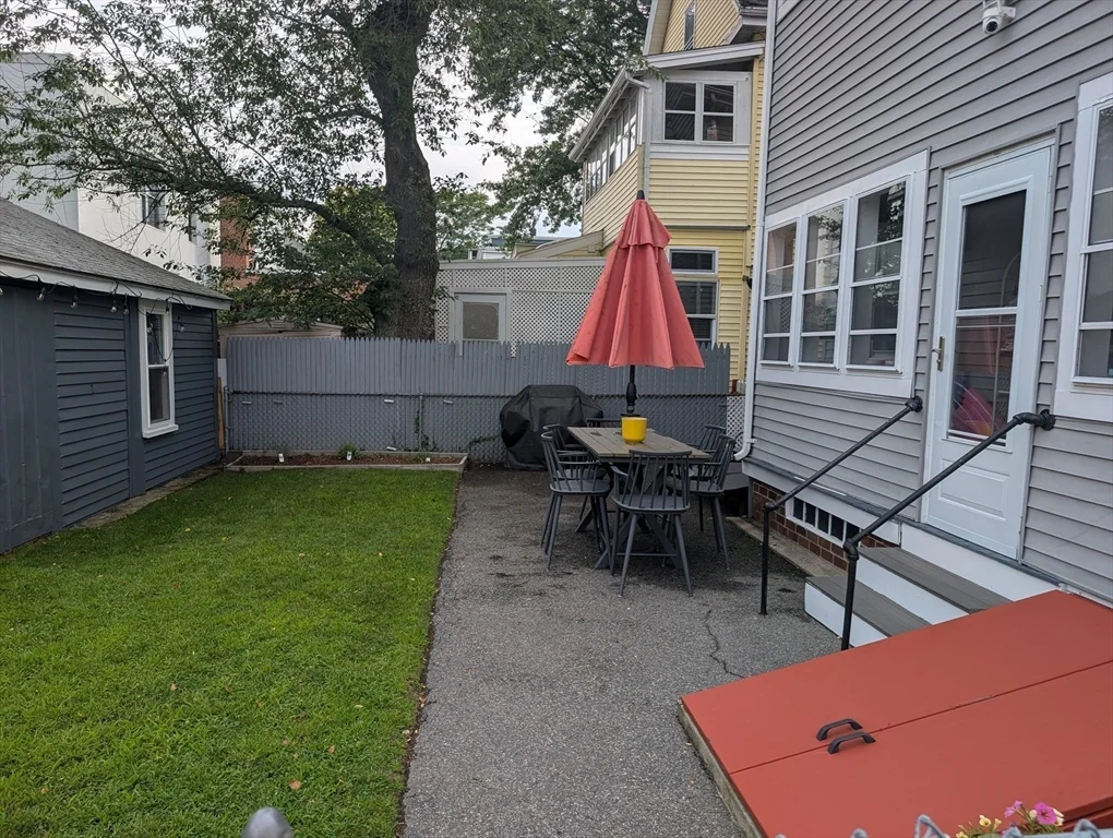 76 Cameron Ave, North Cambridge