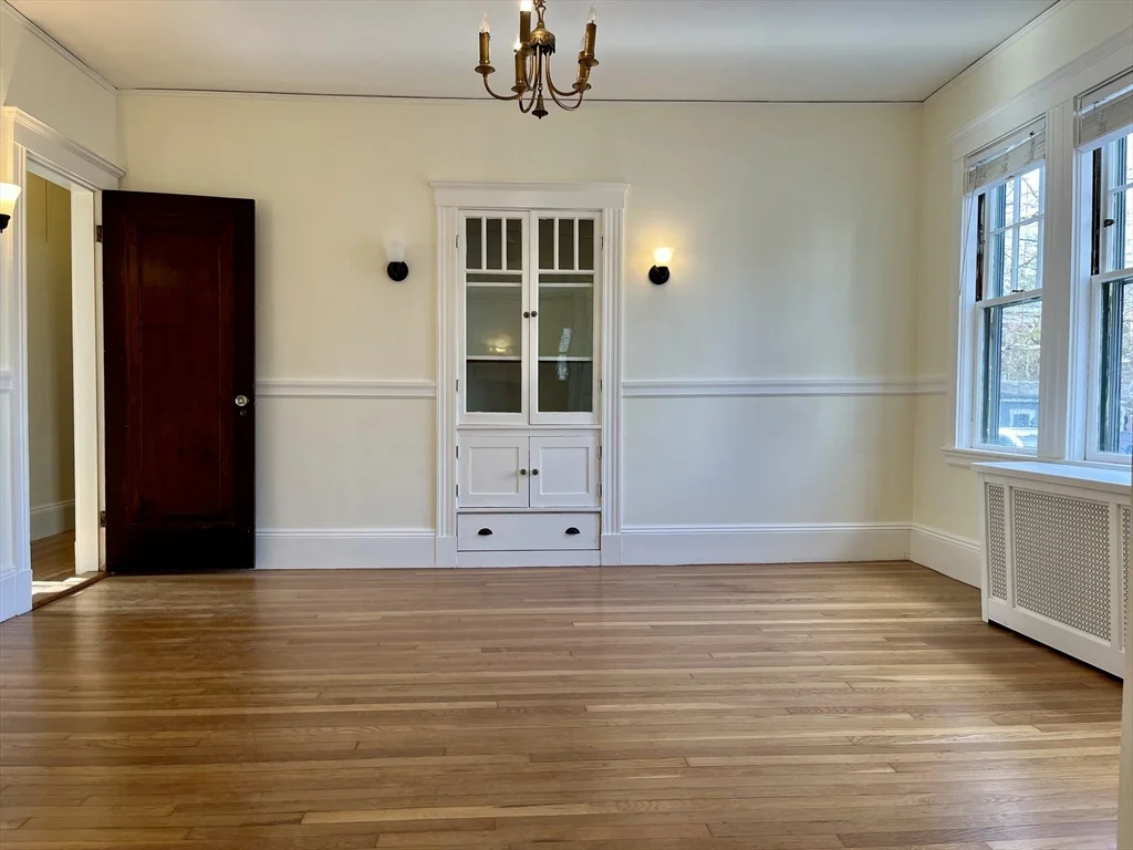 32 Goodrich Rd, Jamaica Plain