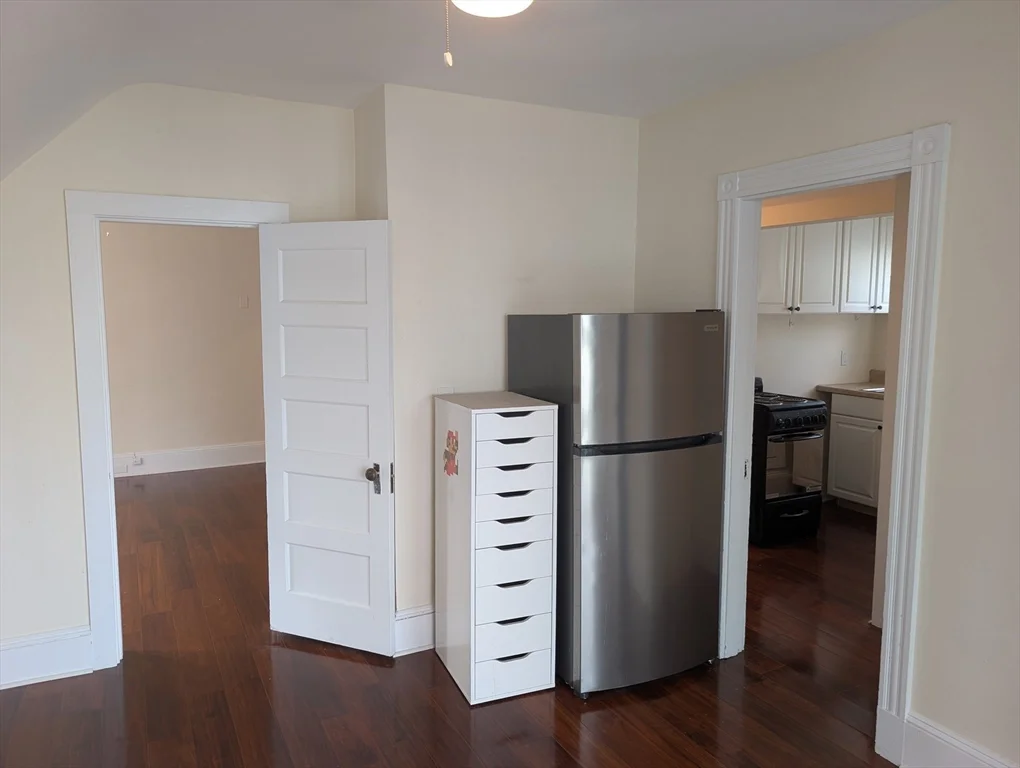 76 Cameron Ave, North Cambridge