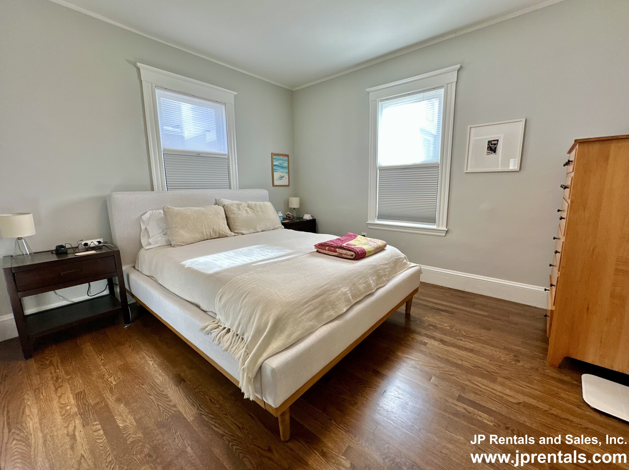 38 Robeson St, Jamaica Plain
