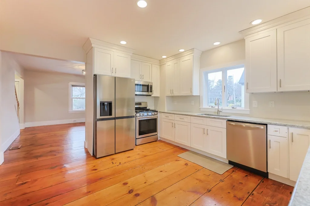 24 Charles St, Westborough