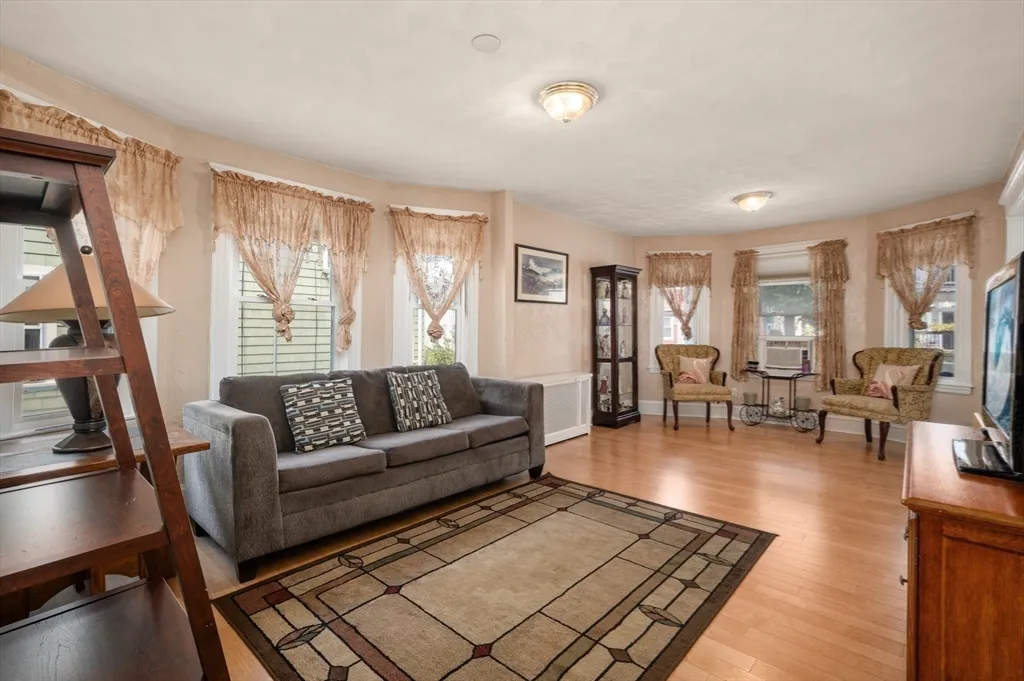 76 Windsor Rd, Tufts University