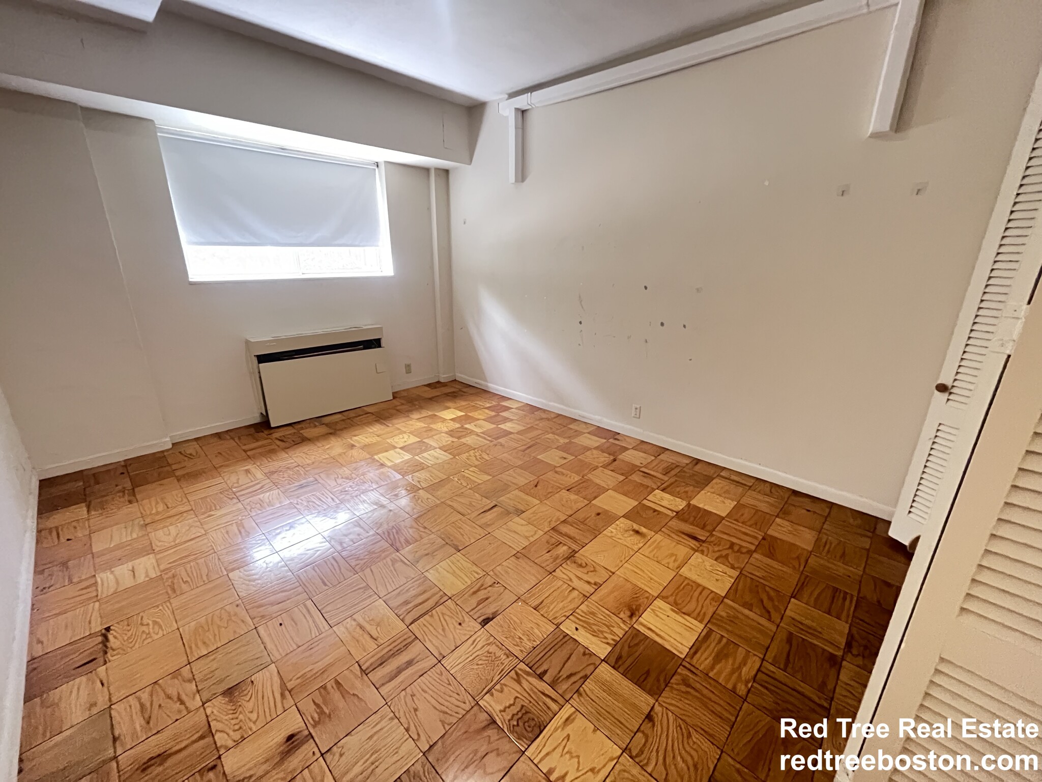 101 Monmouth St, Longwood