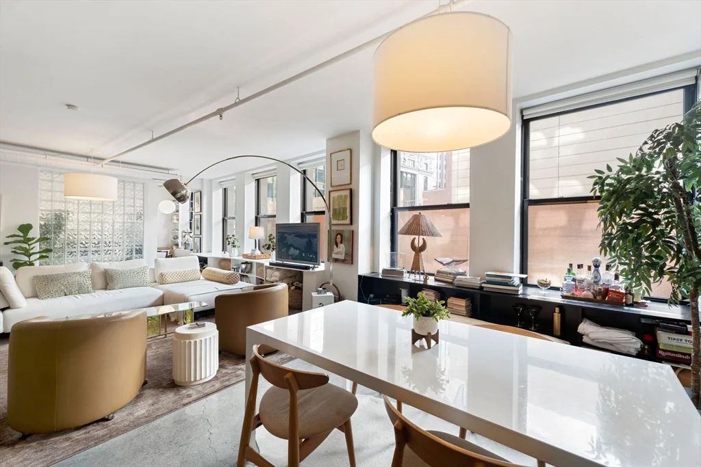 453 Washington St, Midtown