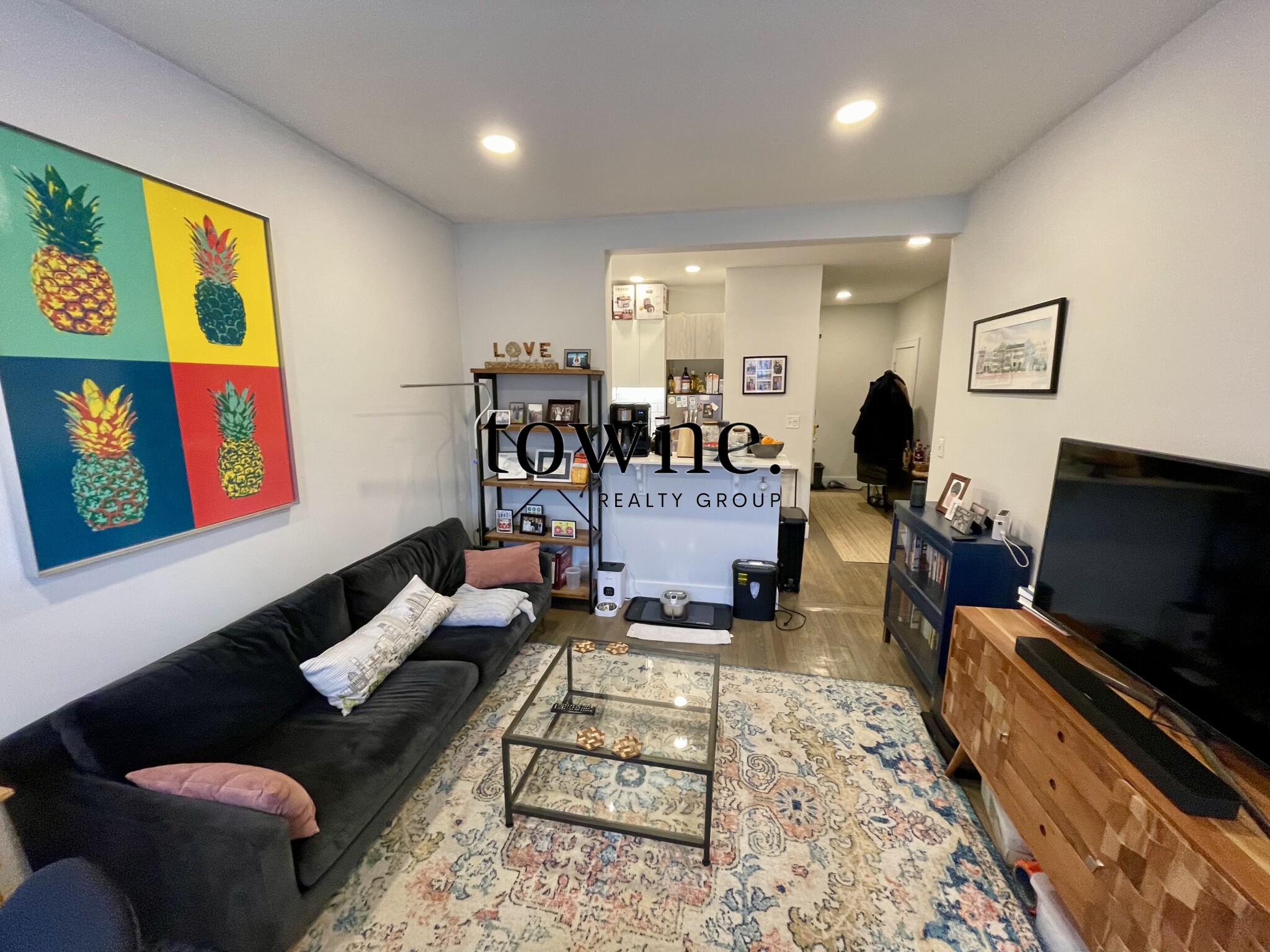 98 Queensberry St, Fenway