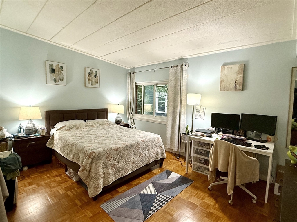 300 Tremont St, Newton