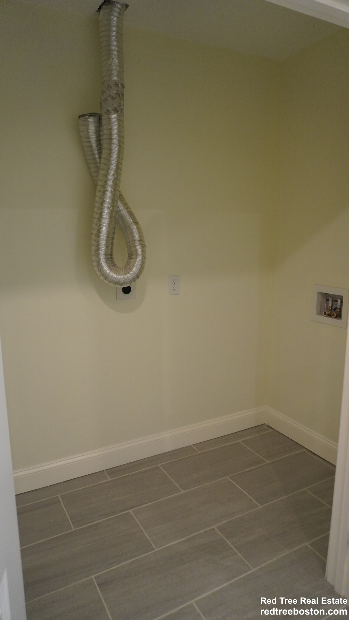 1712 Beacon St, Brookline