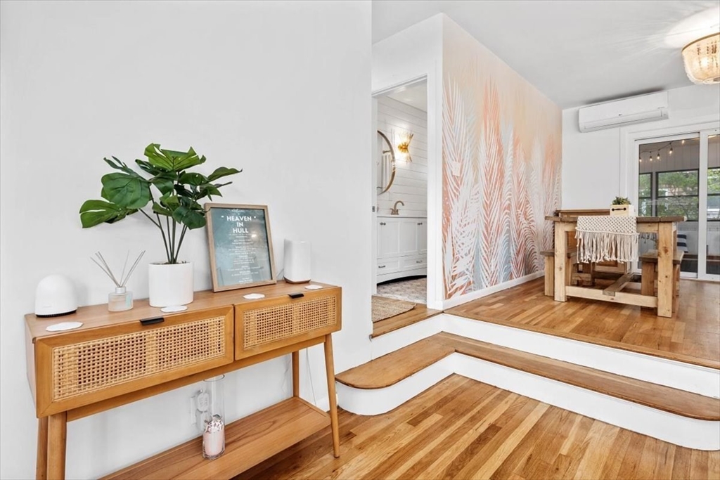 80 Central Ave Summer, Hull