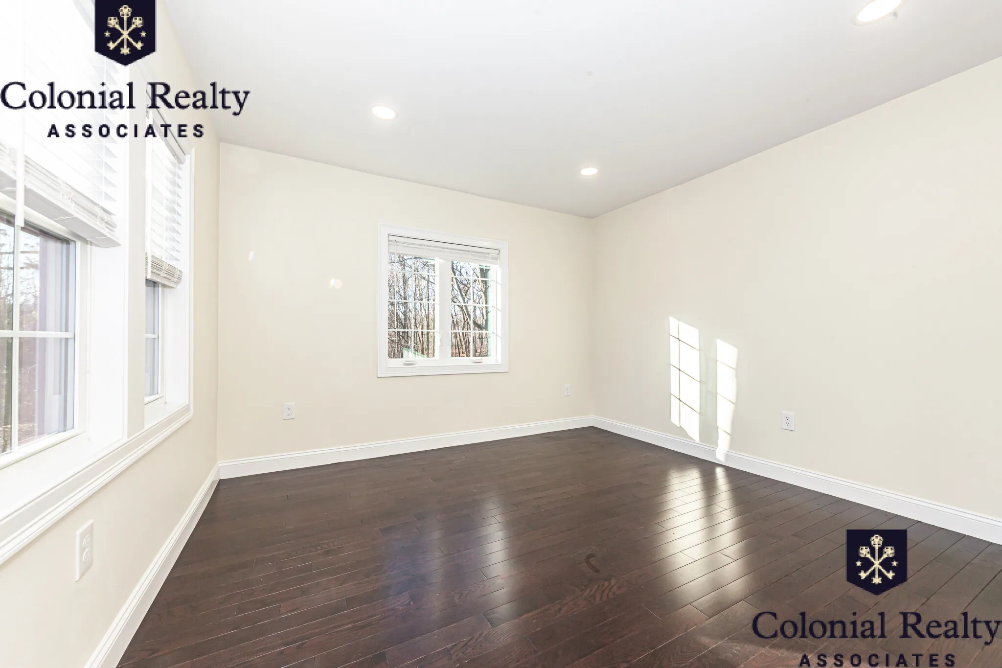 48 Caldwell Rd, West End