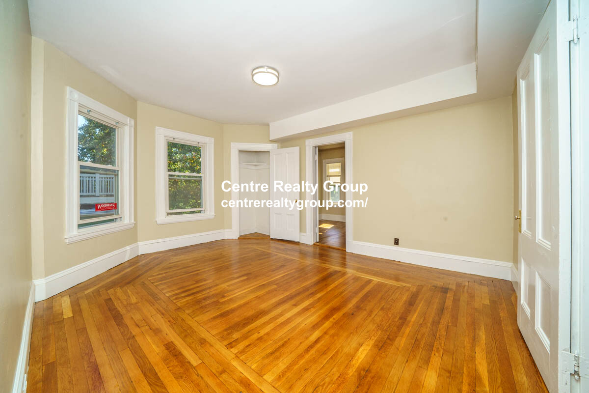 1590 Cambridge St, Harvard Square