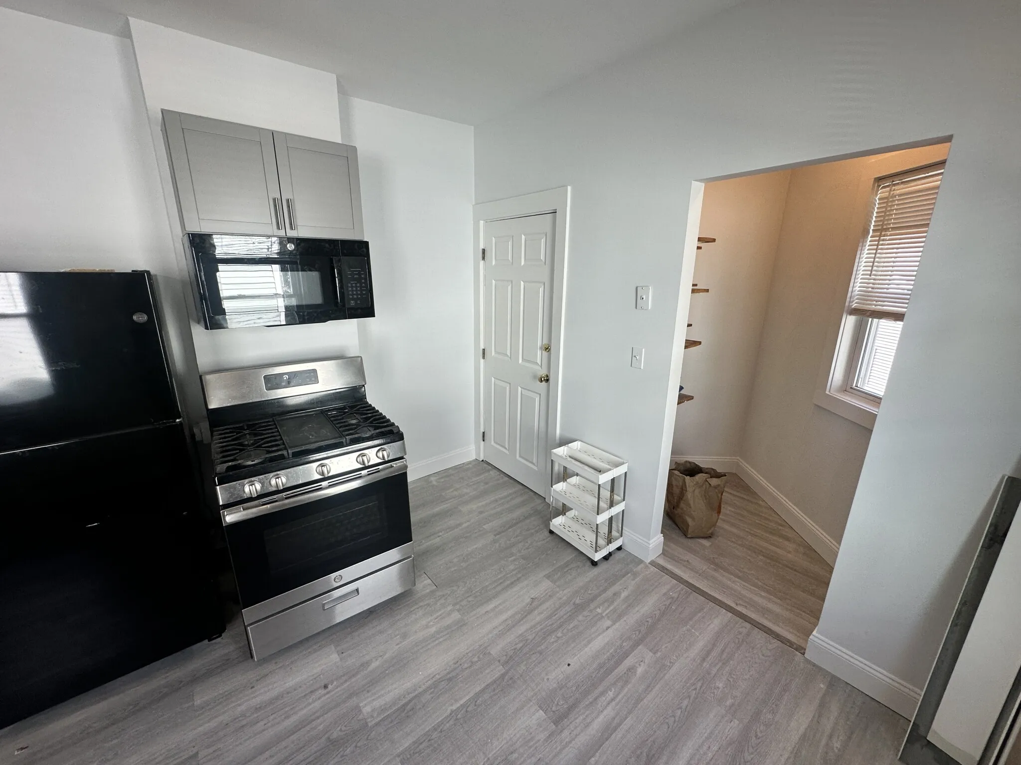 61 Webster Ave, Ward Two