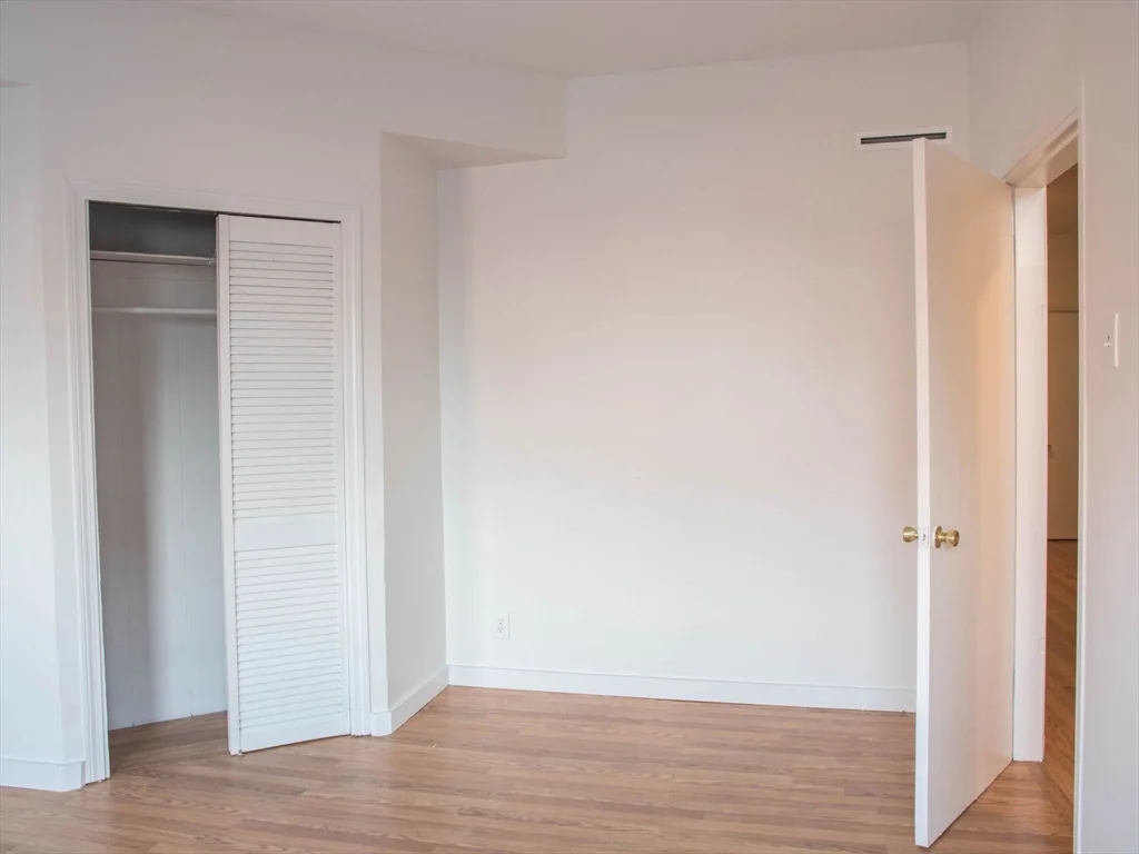 186 Emerson St, South Boston