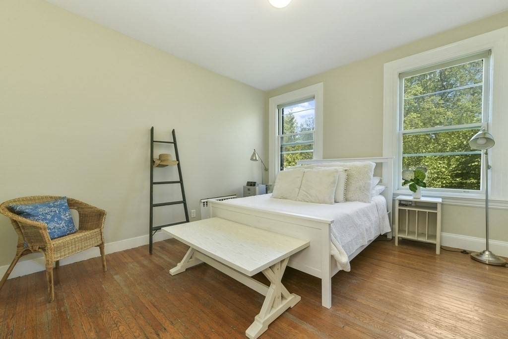 1060 Beacon St, Coolidge Corner