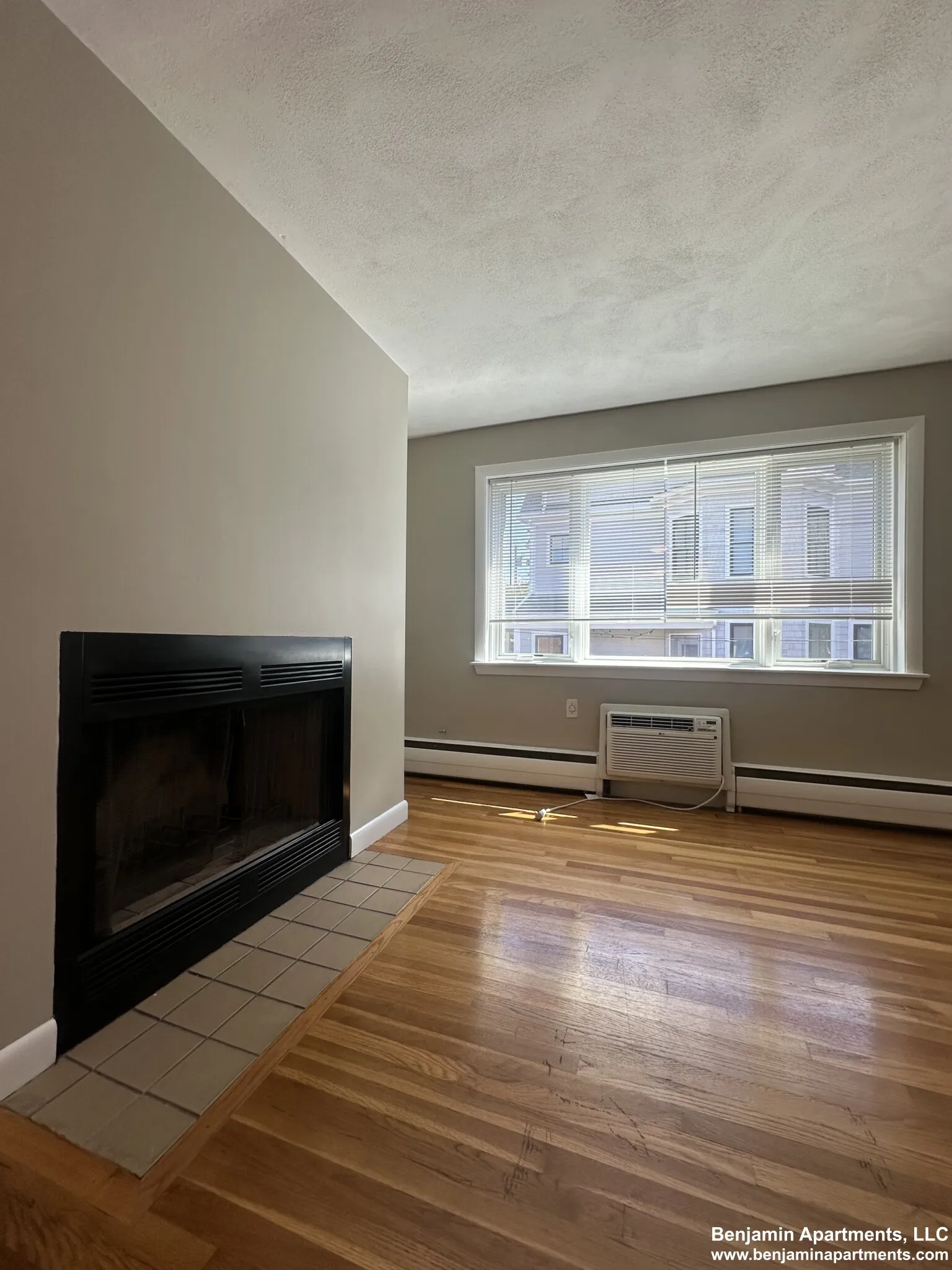 50 Evergreen St, Jamaica Plain