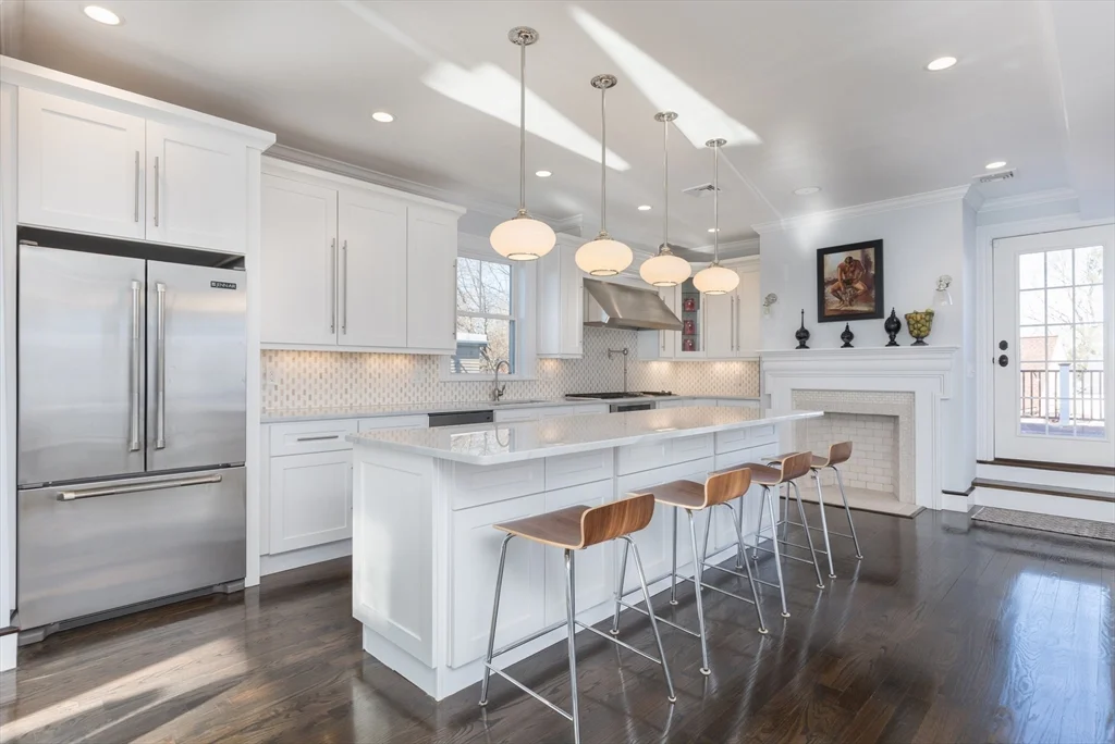 27 Howland St, Roxbury