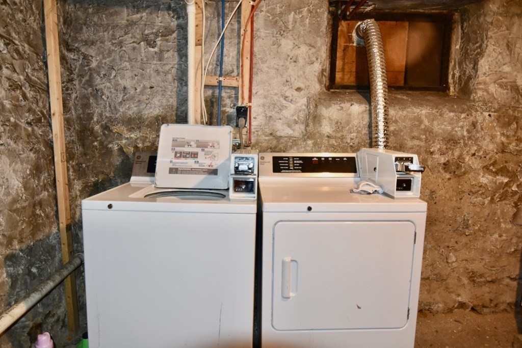 21 Treadway Rd, Dorchester