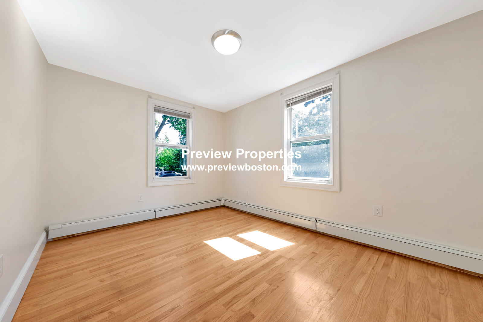 4 School St, Roxbury