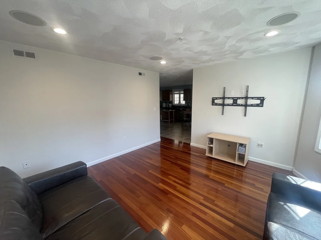 138 Horace St, East Boston