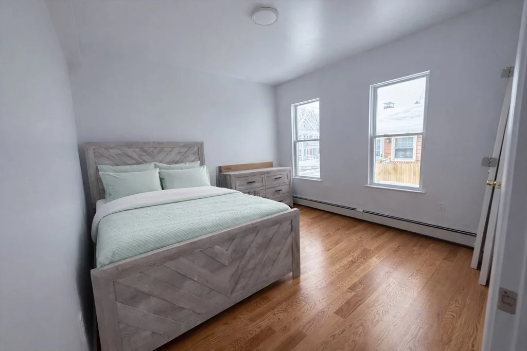 29 Catherine St, Roslindale