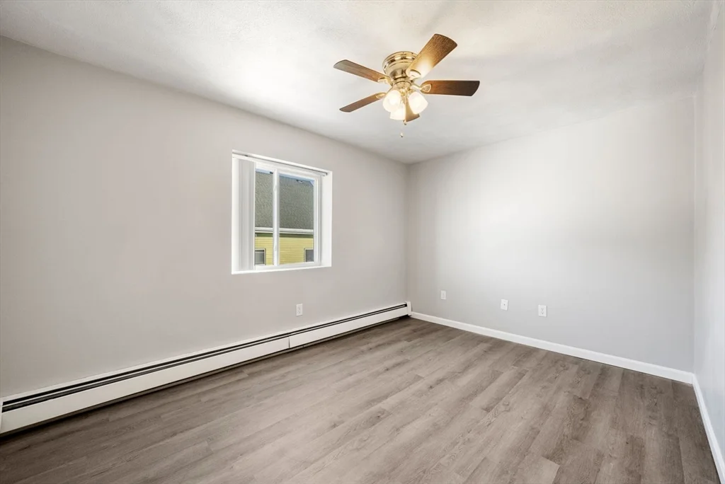 22 Irving St, Glendale