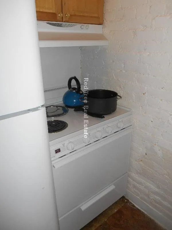 896 Huntington Ave, Mission Hill