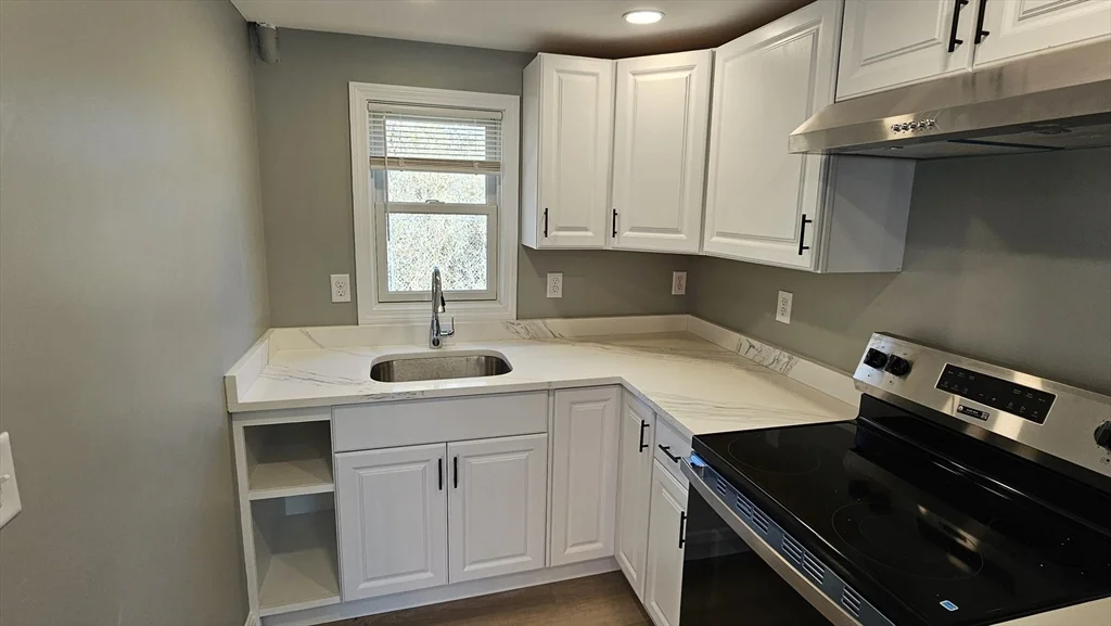 825 Scenic Hwy, Bourne