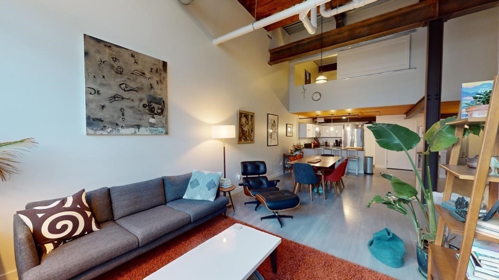 15 Richdale Ave, Neighborhood Nine