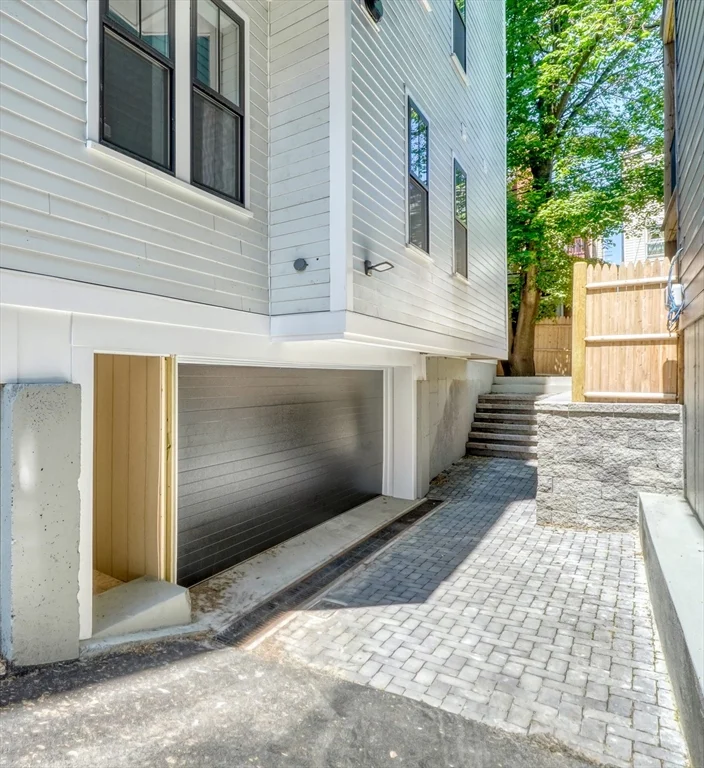 214 Havre St, East Boston