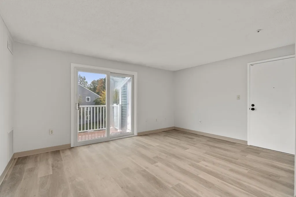 11 Silver Hill Ln, Natick