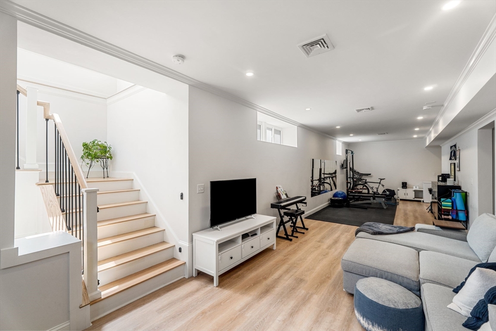 172 Orchard St, Watertown