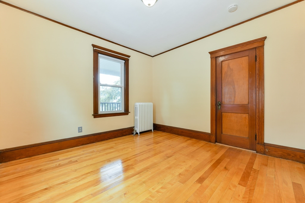 652 South, Roslindale