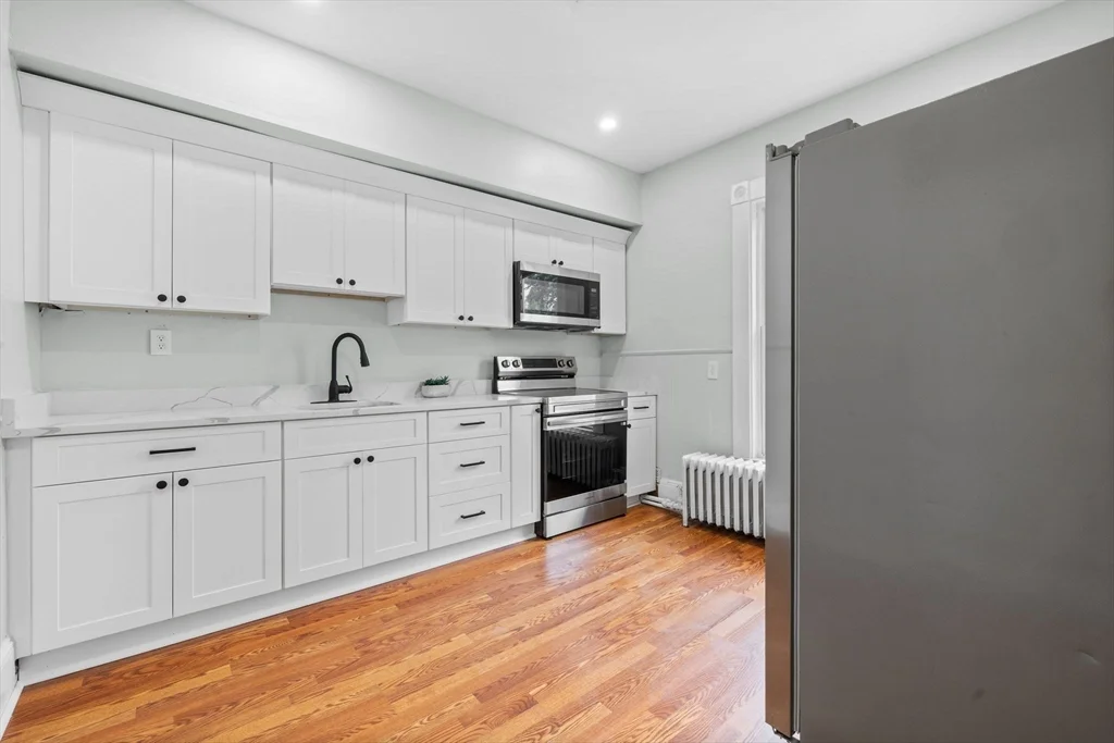 48 Hamilton Ave, Lynn