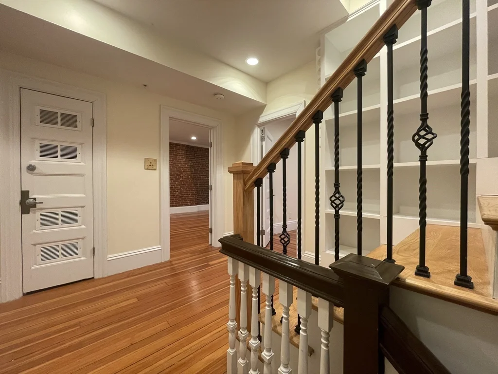 1616 Beacon St, Corey Hill