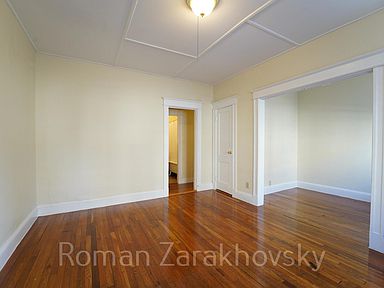 Studio bed, 1 bath apartment for rent at 221 Kelton Unit 2, Allston — photo 3 of 12