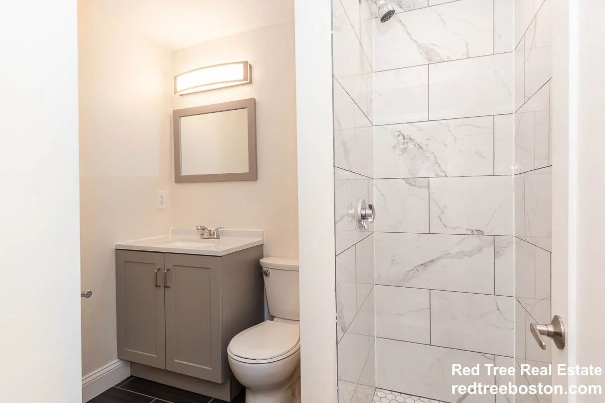 77 Rock Glen Rd, Medford