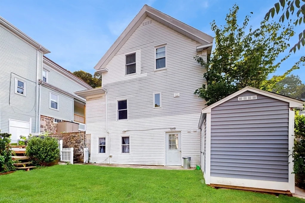 14 Chestnut St, Lindenwood