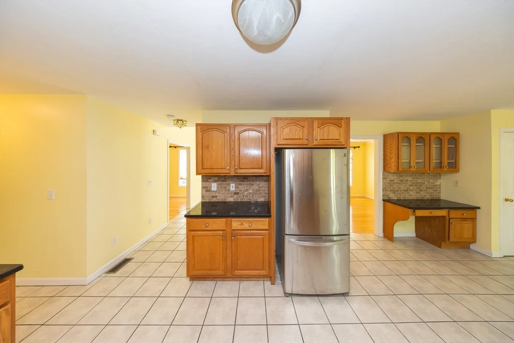 469 Walnut St, Shrewsbury