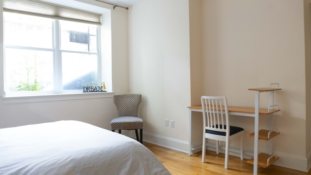 40 Naples Rd, North Brookline