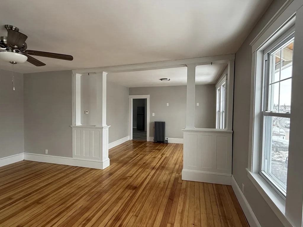 153 Oakland Ave, Methuen