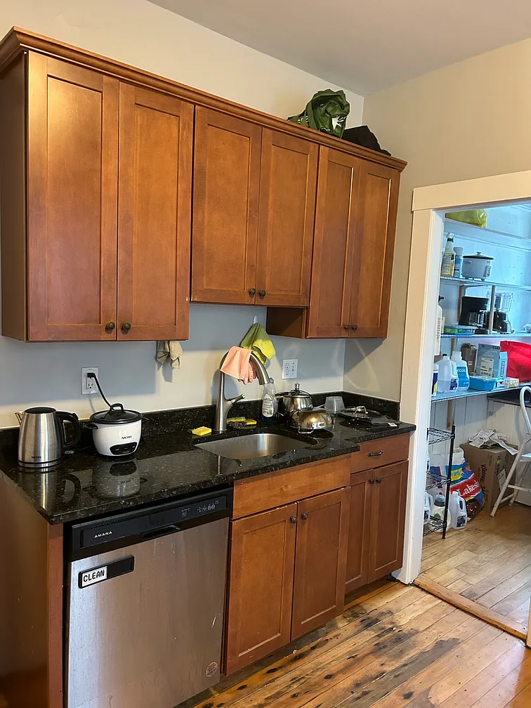 61 Frederick Ave, South Medford