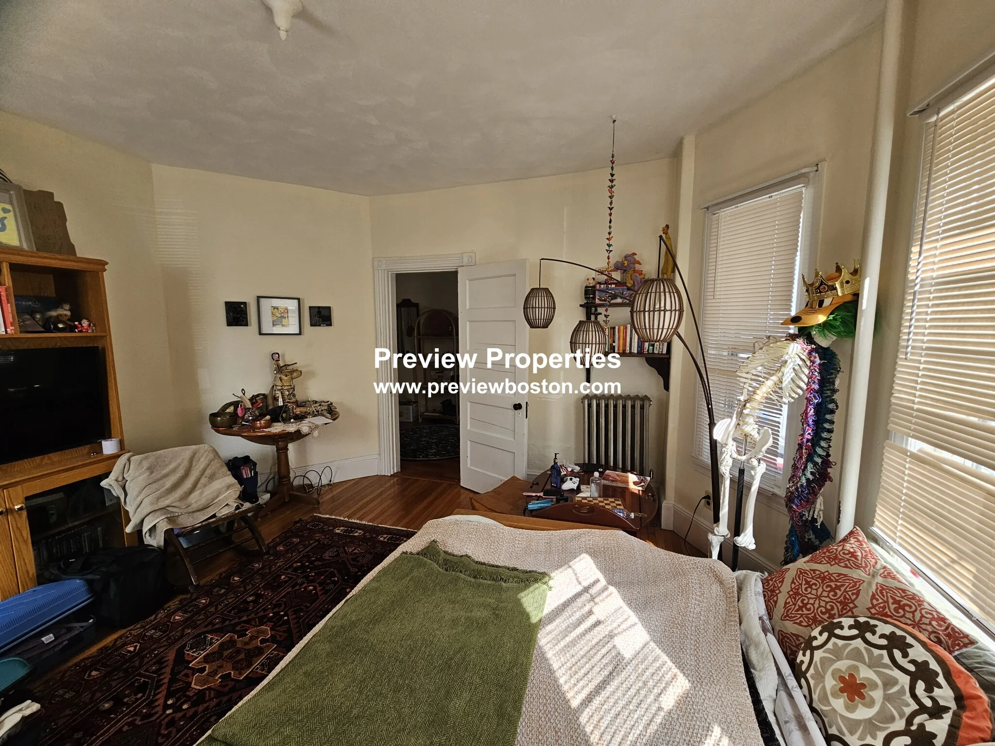 18 Fairbanks St, Oak Square