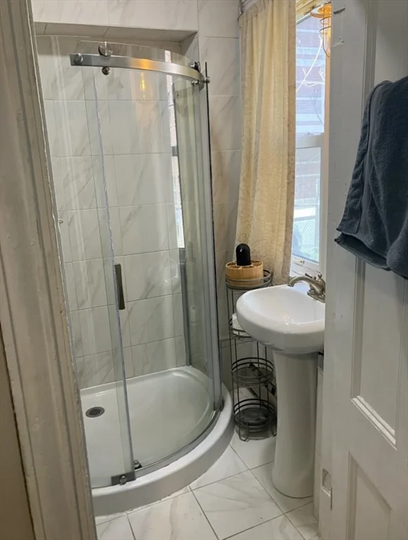 7 Johnny Ct, Chinatown