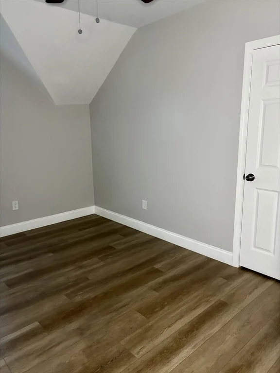 325 Snell, Fall River