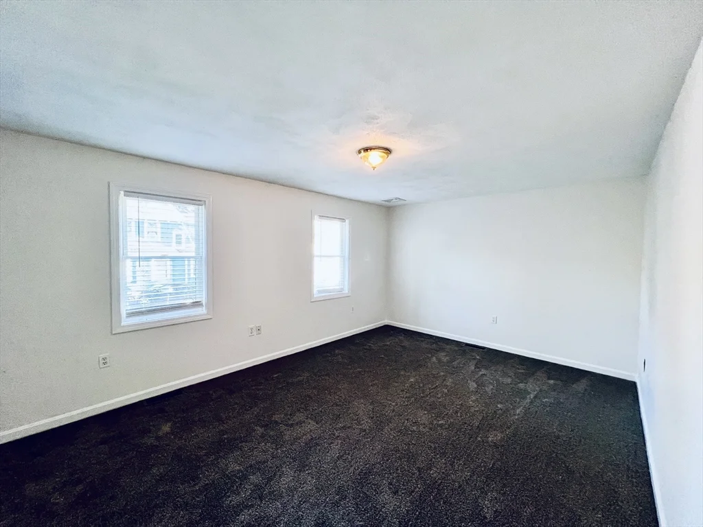 118 Wyoming Ave, Oak Grove