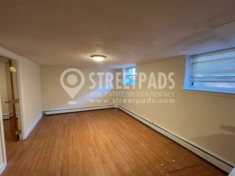 180 North Beacon St, Brighton