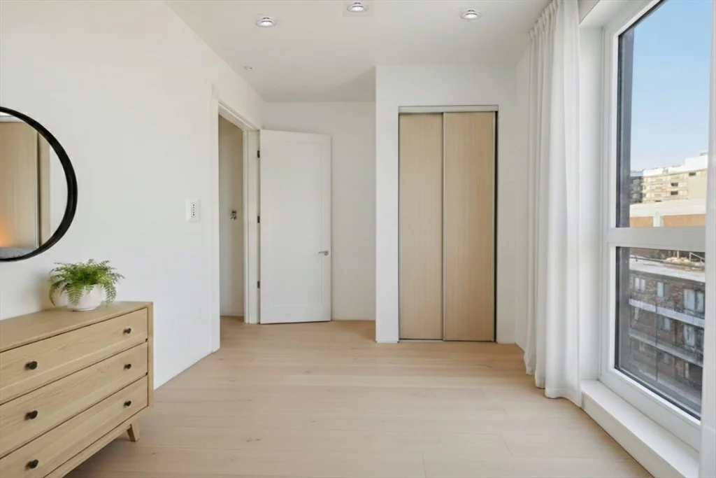 1035 Commonwealth Ave, Allston