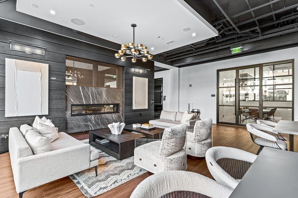 99 Sumner St, East Boston