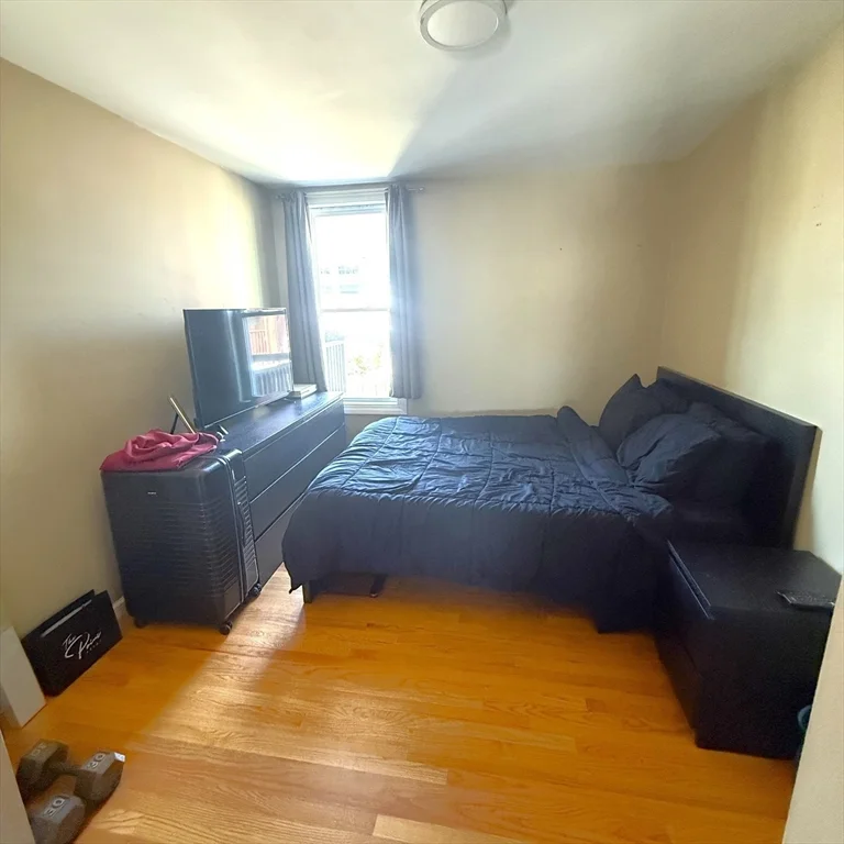 518 East 3rd, South Boston