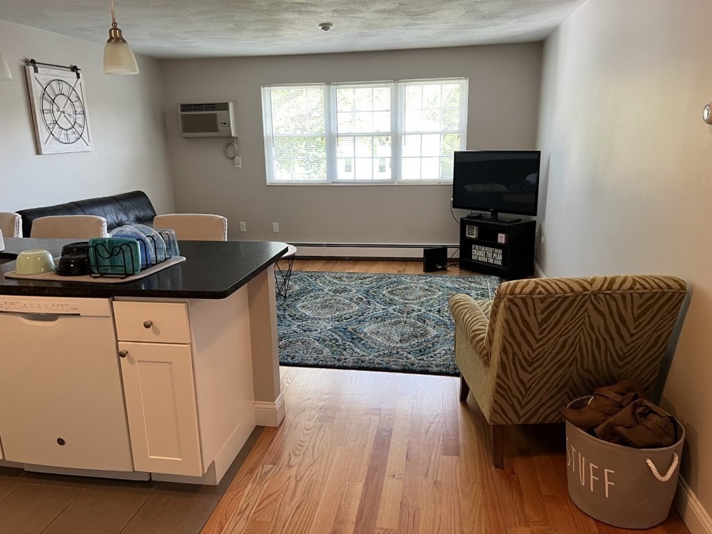 559 Willard St, Quincy